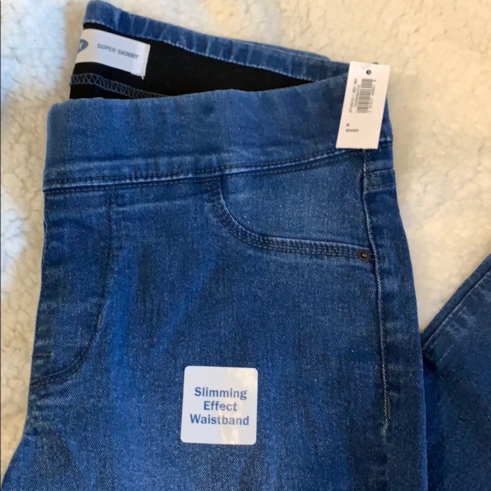 Old Navy Super Skinny Pull-On Jeggings Size 6SHORT - Picture 3 of 5
